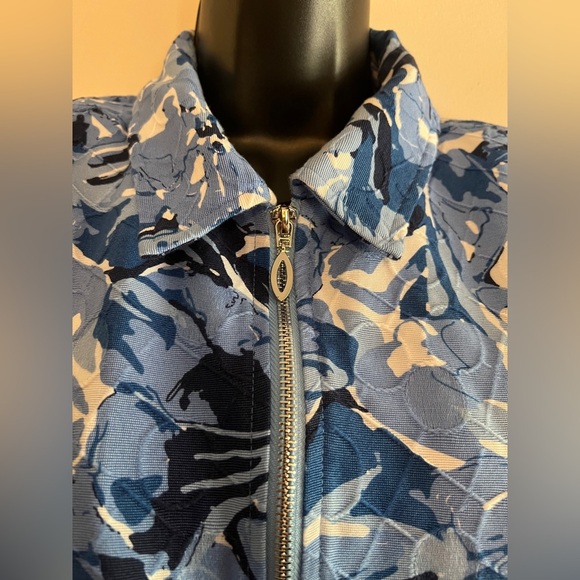 Stylish Blue & White Zip-Up Jacket - Picture 8 of 8